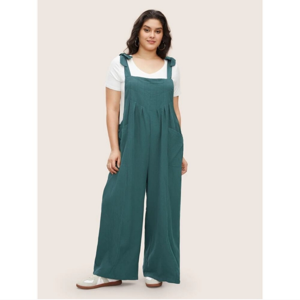 NWT BloomChic Cyan Pleated Detail Knotted Shoulder Overalls Jumpsuit Size 14/16